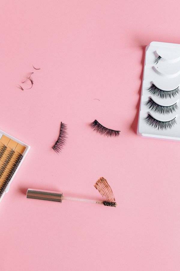 Lash tools and supplies